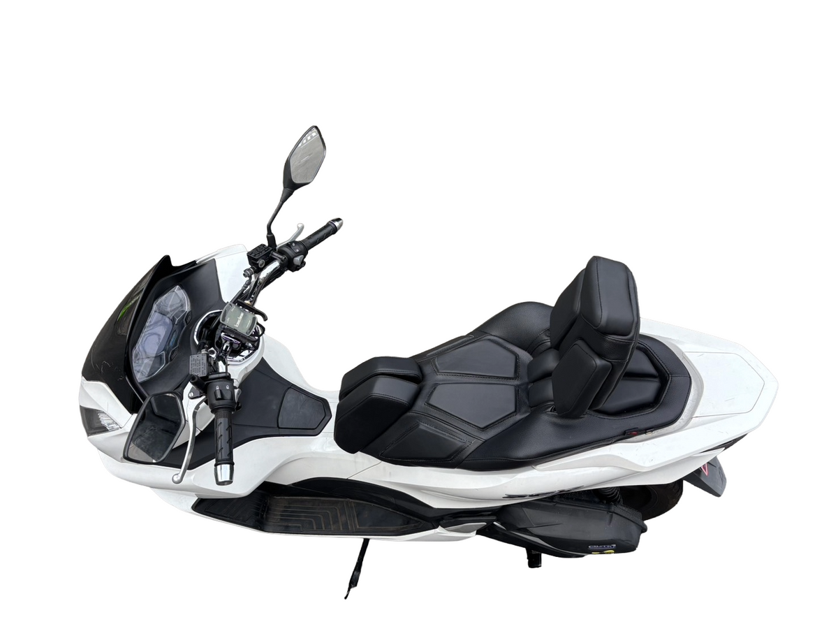 Siège exécutif avec dossier ZEN | Honda PCX PCX-005