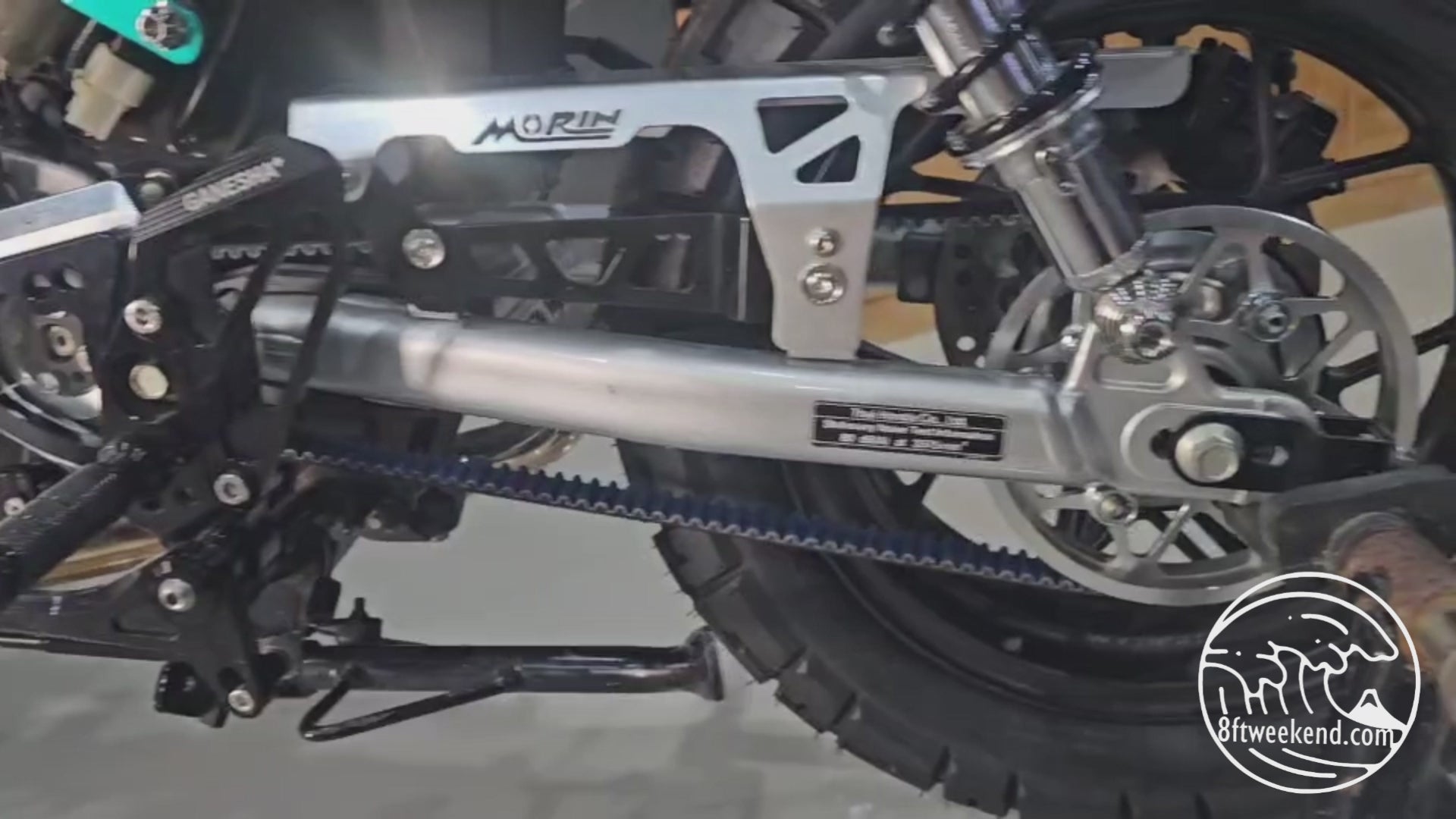 動画を読み込む: 