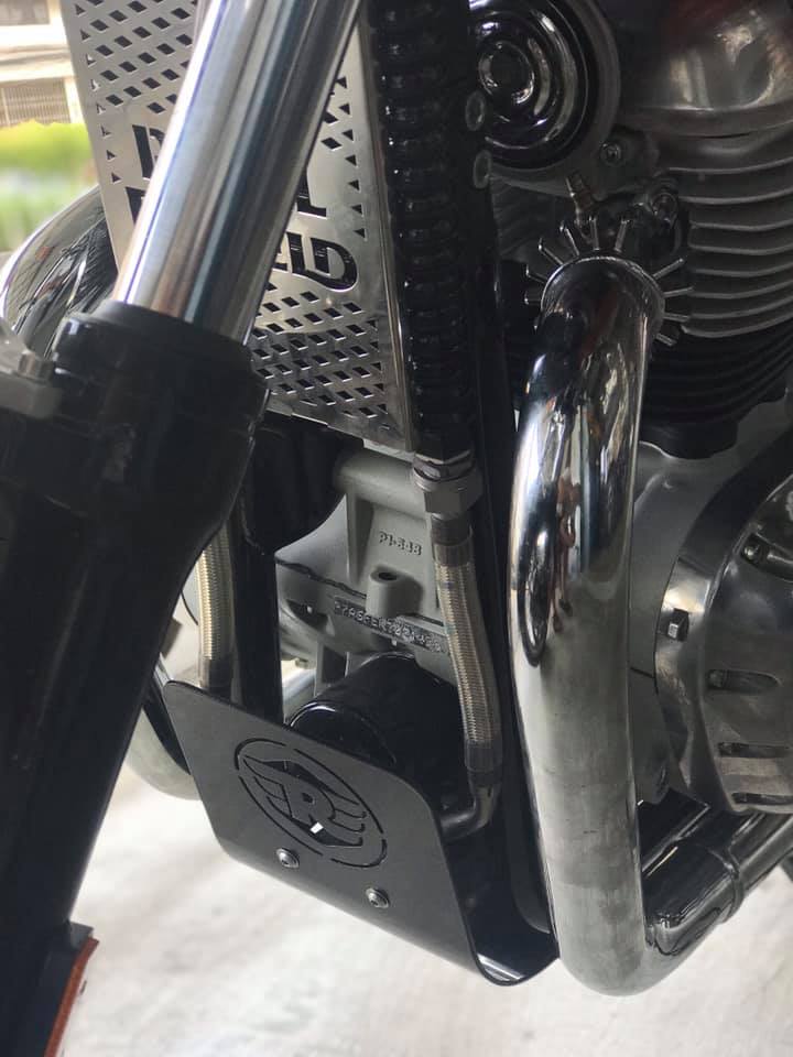 RE00025ROYAL ENFIELD-GT650-Undercover Brack