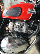 Load image into Gallery viewer, RE00058ROYAL ENFIELD-GT650-Tank Rubber Pad
