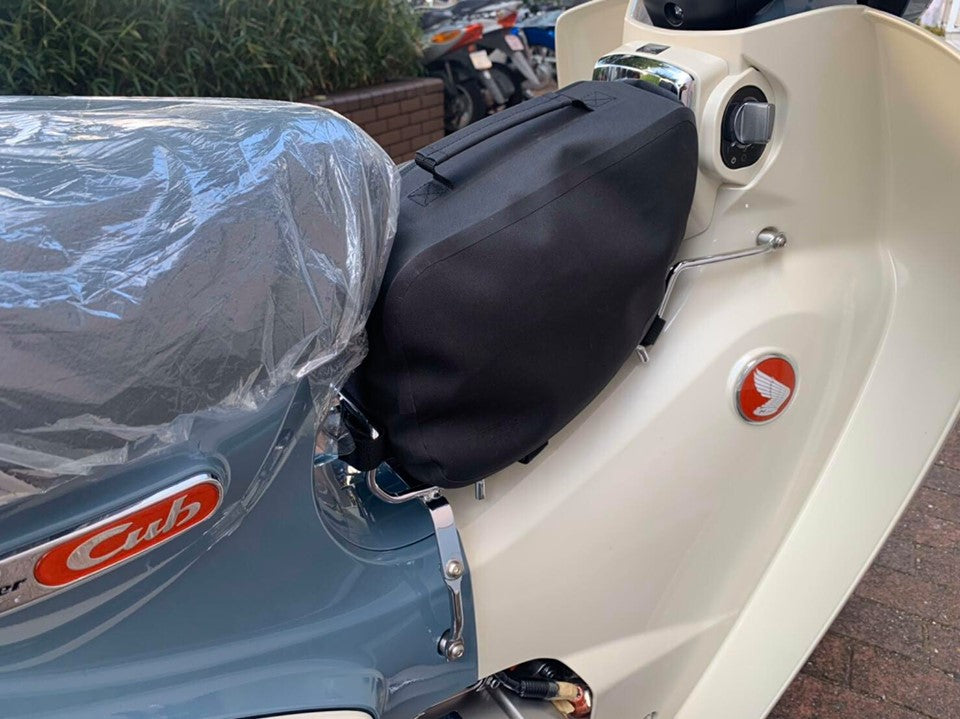 BRC-C492-Center Carrier and bag for HONDA C125 bag center carrier (shipping fee included)